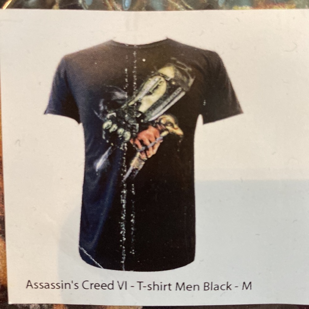 NWT ASSASSINS CREED SHIRT